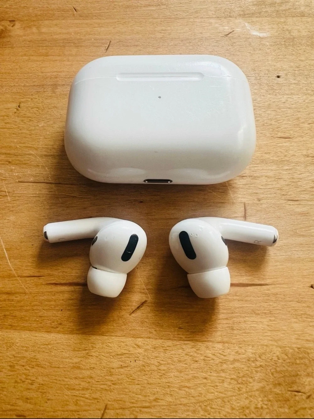 Apple White AirPods Pro Earbuds and Case